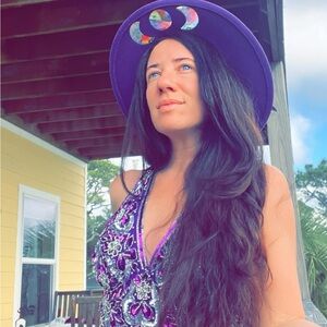 Mobile Mardi Gras, sun catcher hat!! Featuring Mobile city scape 🪭☀️